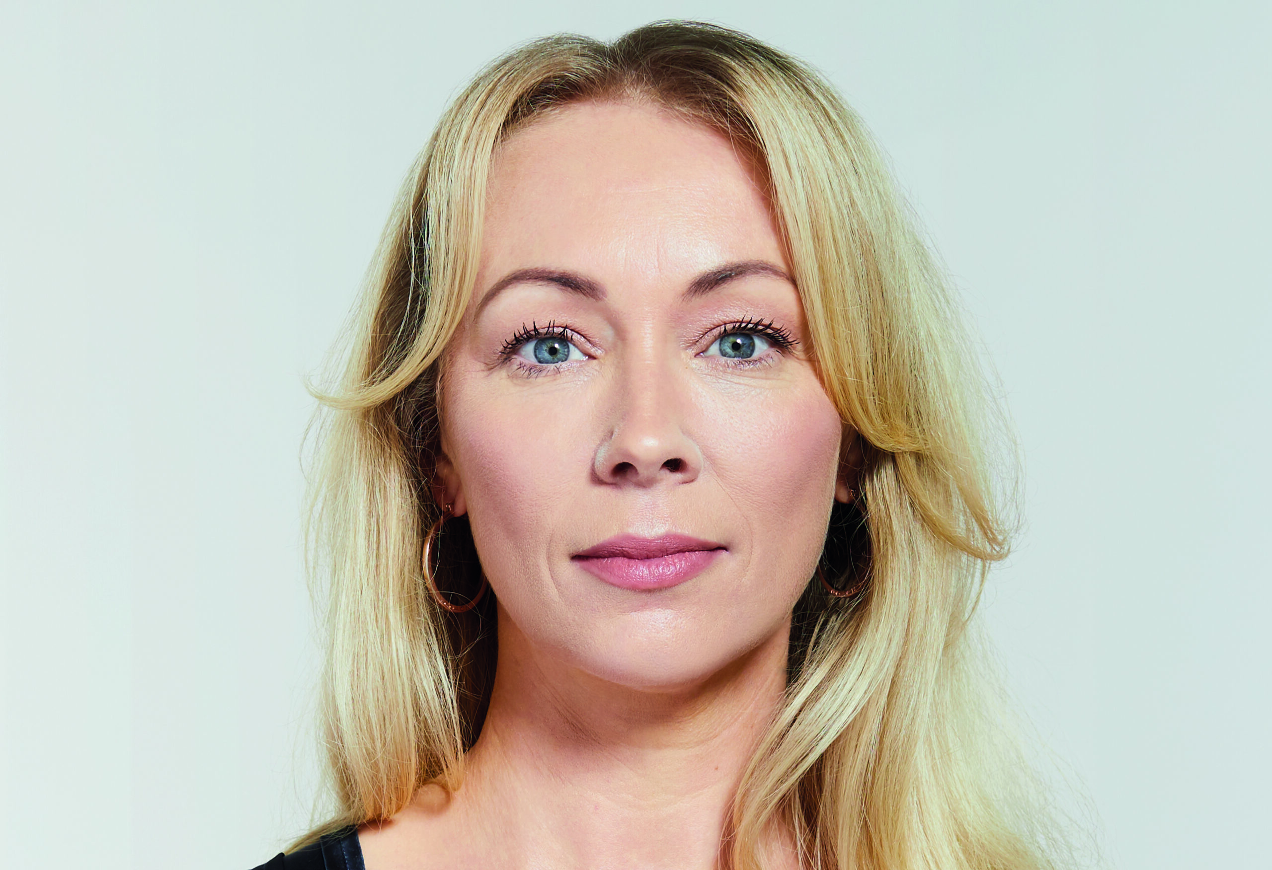 charlotte-b2b-before-straight